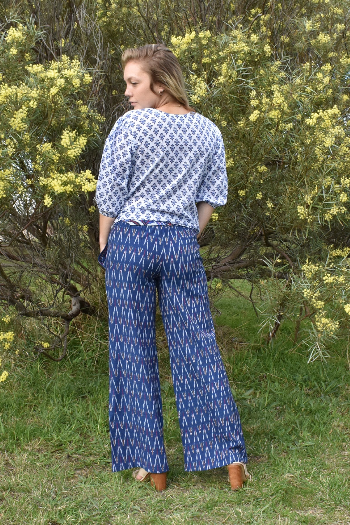 BACK VIEW OF ASTRID EMBROIDERED PRINTED TOP WITH IKAT PANTS- zohaonline