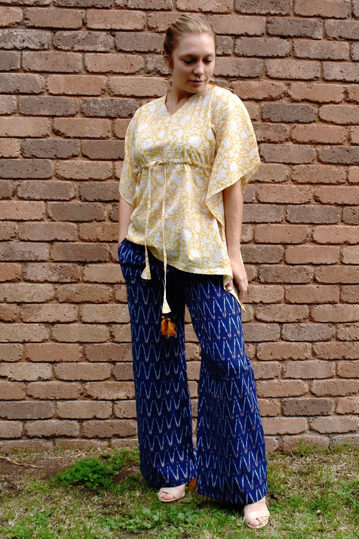 ZINNIA SHORT KAFTAN TOP PAIRED WITH KIA IKAT PANTS - zohaonline