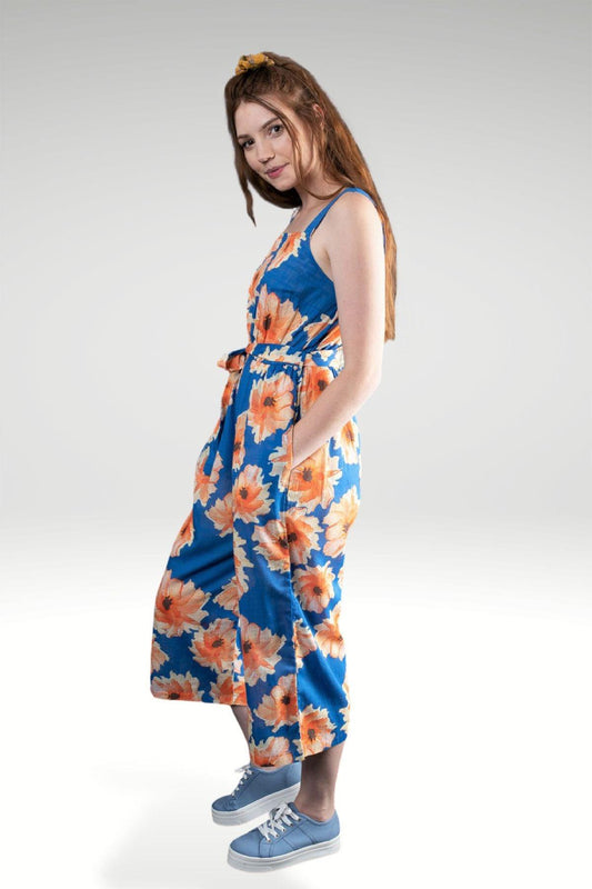  model with hands in pockets- side view of LARA FLORAL PRINT JUMPSUIT - zohaonline
