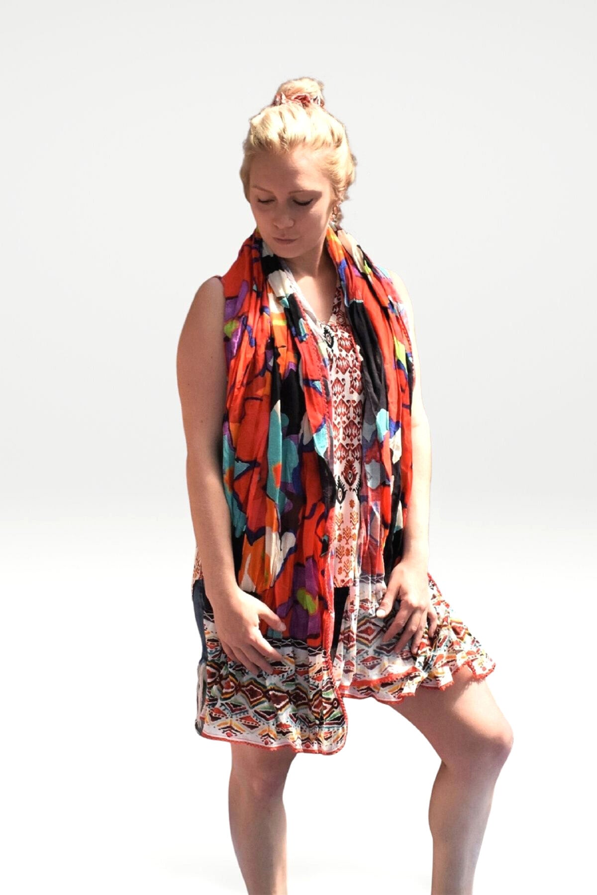 MODWL WEARING INCA FLORAL PRINT WRAP LIKE A LADIES SHAWL - zohaonline