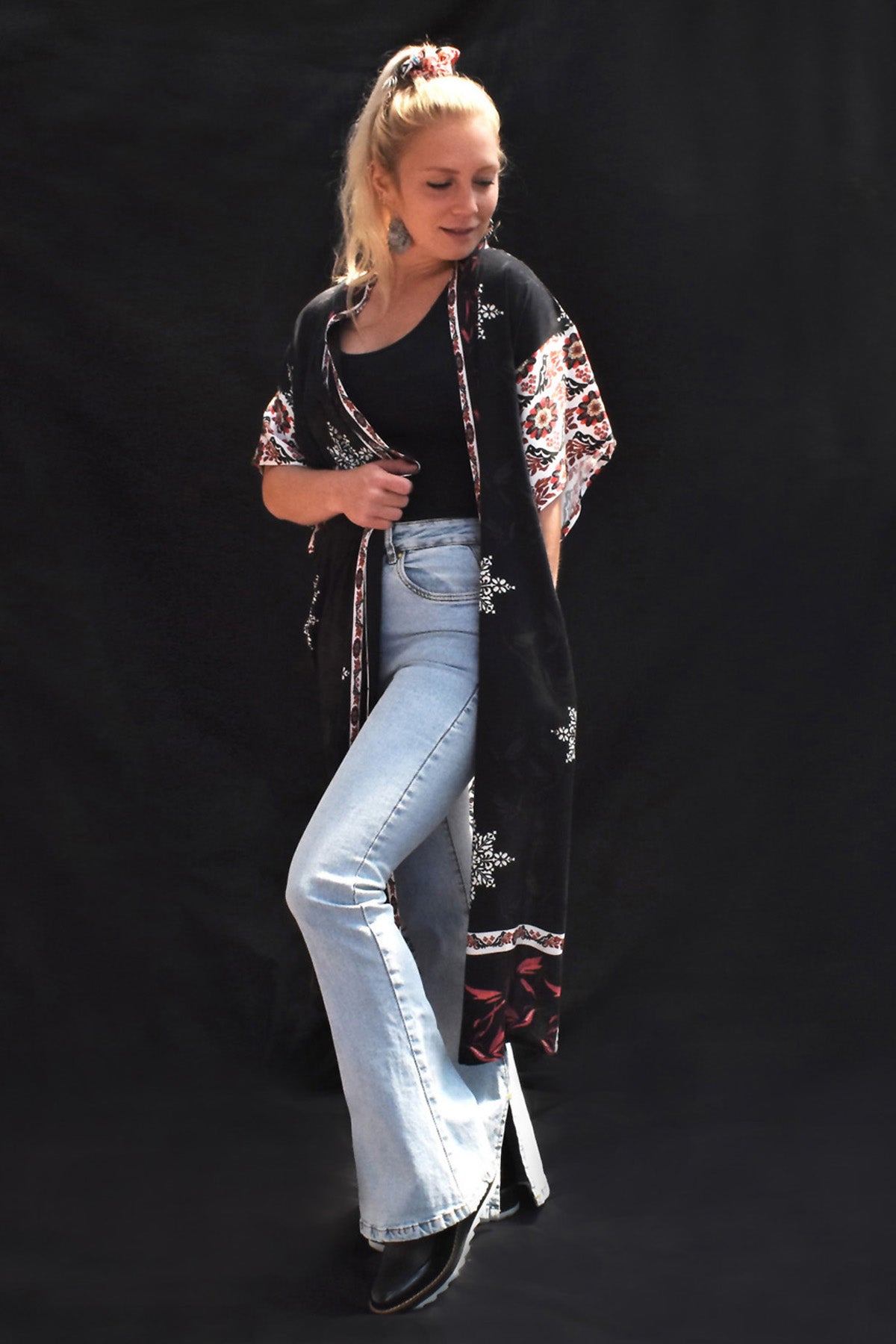 JUANA PRINTED MODAL KIMONO - stylish and modern kimono that looks chic over jeans