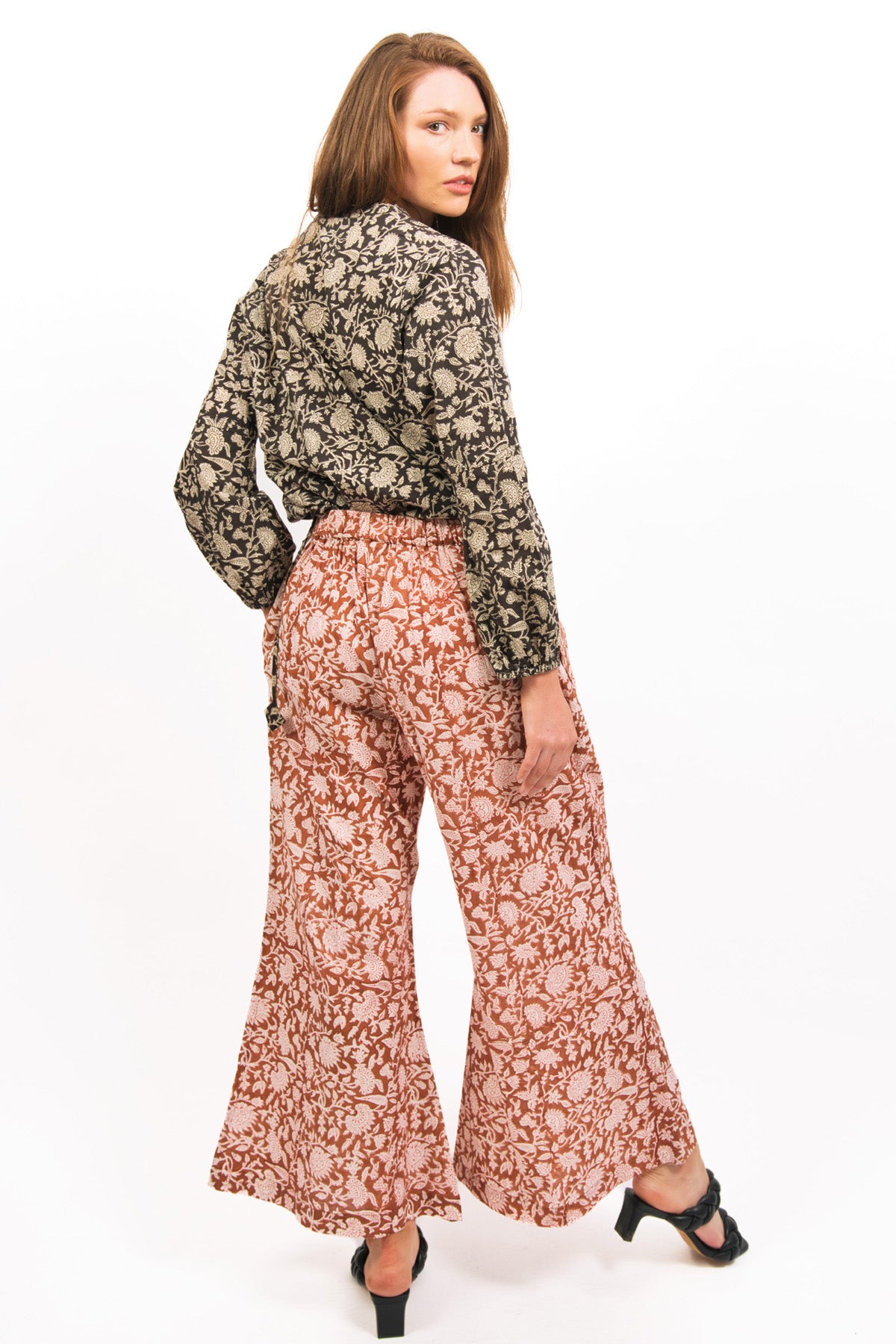 MODEL WEARING JAIPUR BLOCK PRINT AMBER FLARE PANTS - zohaonline